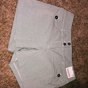 NY&C shorts